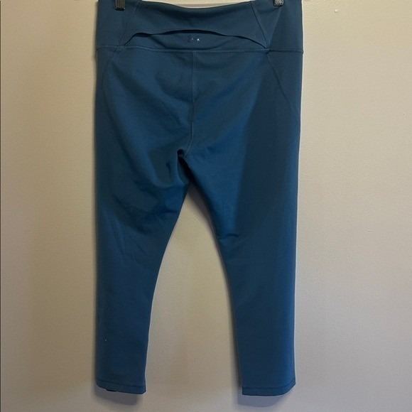 Under Armour Women Athleisure 7/8 Cropped Capri Leggings Workout Blue Size Large - Picture 4 of 6